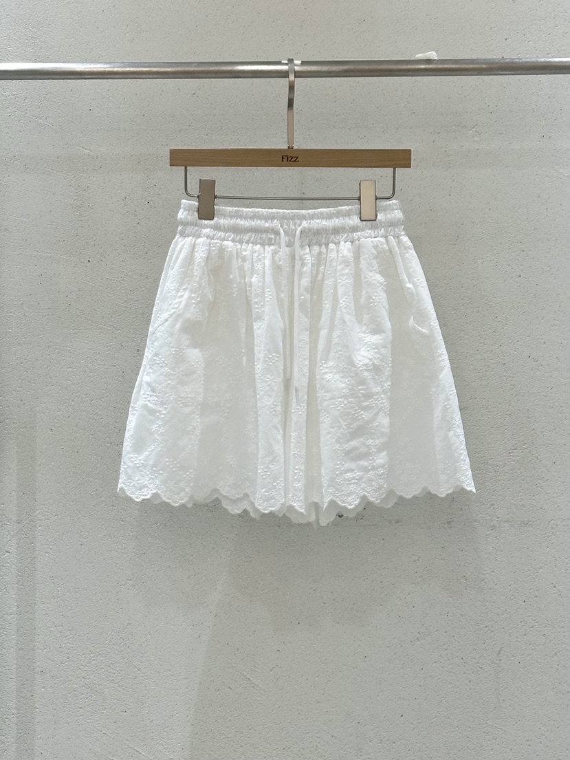 FIZZ韓國直郵女裝新品26春夏人氣職業推薦休閑時尚短褲刺繡FIZZ短褲圖色1