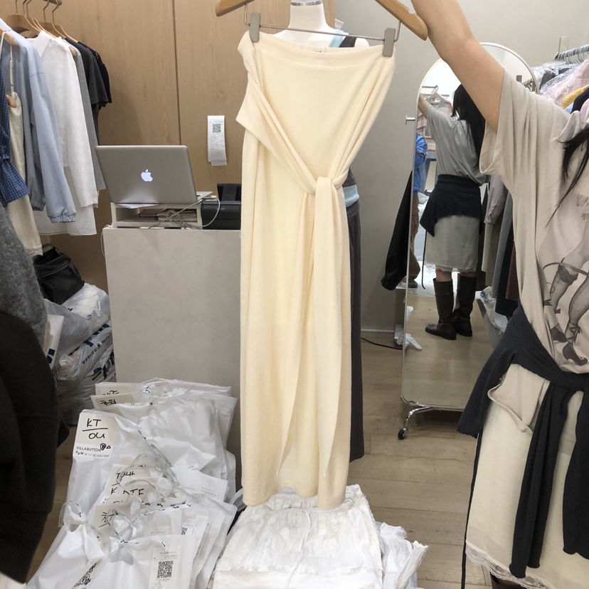 VILLABUTTON韓國直郵女裝新款人氣26春夏職業熱賣時尚長裙VILLABUTTON長裙圖色1