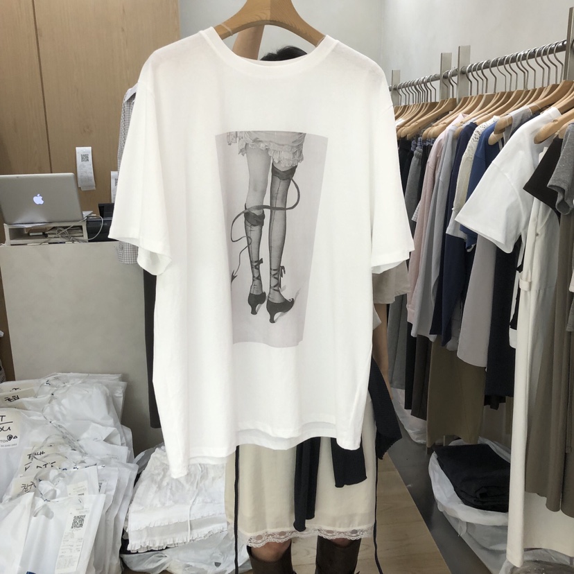 VILLABUTTON韓國東大門直郵女裝新品熱賣時尚推薦人氣T恤VILLABUTTONT恤圖色1