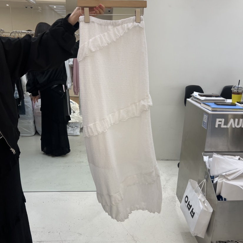 FLAUNT韓國直郵女裝新品26春夏推薦時尚人氣長裙蕾絲長款FLAUNT長裙