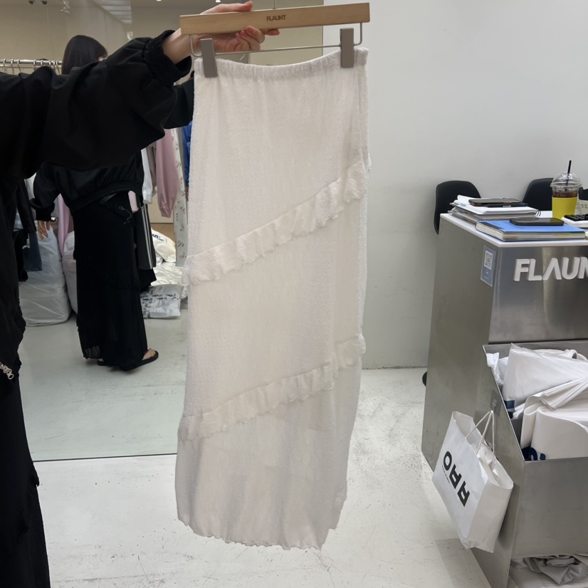 FLAUNT韓國直郵女裝新品26春夏推薦時尚人氣長裙蕾絲長款FLAUNT長裙圖色2