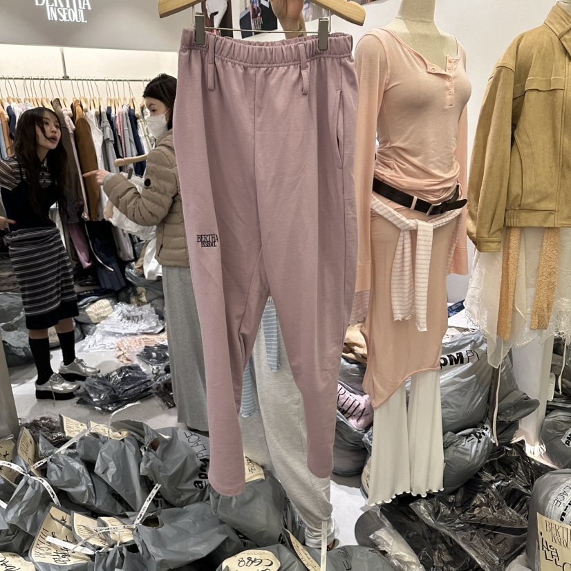 BERTHA韓國東大門直郵女裝新品熱賣時尚休閑褲毛圈布刺繡BERTHA休閑褲圖色3