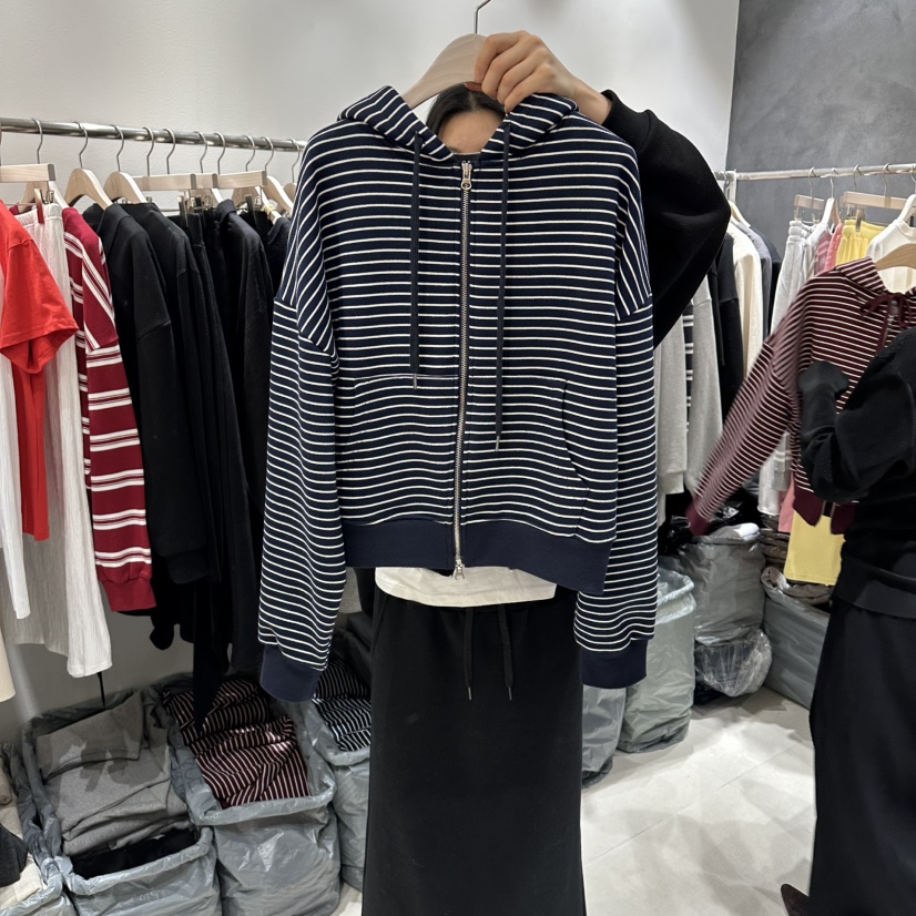 OPEN韓國代購女士新品熱賣職業時尚推薦夾克連帽衫拉鏈條紋OPEN夾克圖色1