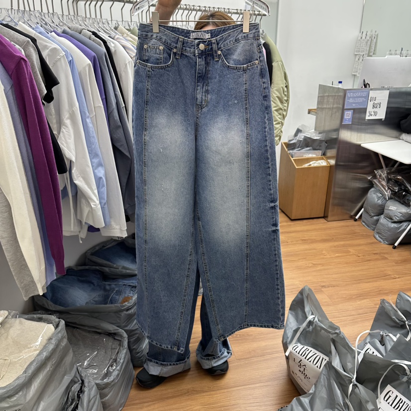 GABIZON韓國直郵實拍女裝新款時尚人氣職業牛仔褲水洗鏤空GABIZON牛仔褲圖色1