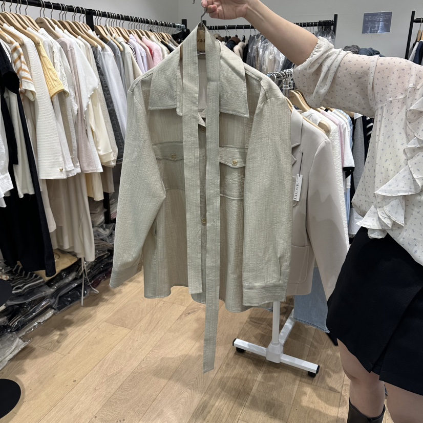 M.G.N韓國直郵女裝新品人氣時尚26春夏襯衫蕾絲衫含圍巾MAGNET襯衫/蕾絲衫圖色1