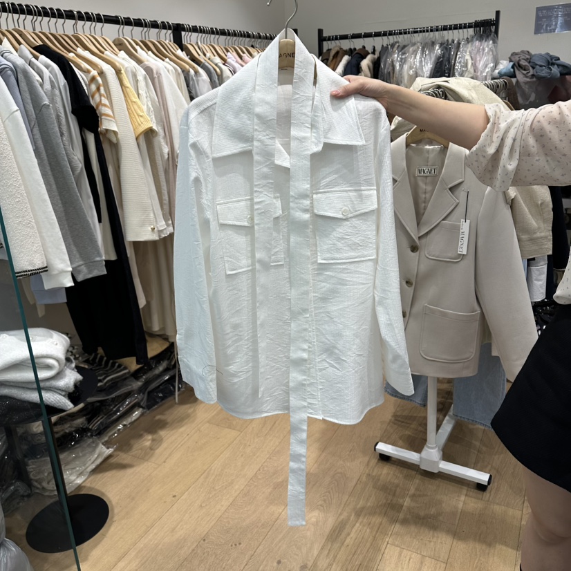 M.G.N韓國直郵女裝新品人氣時尚26春夏襯衫蕾絲衫含圍巾MAGNET襯衫/蕾絲衫圖色2