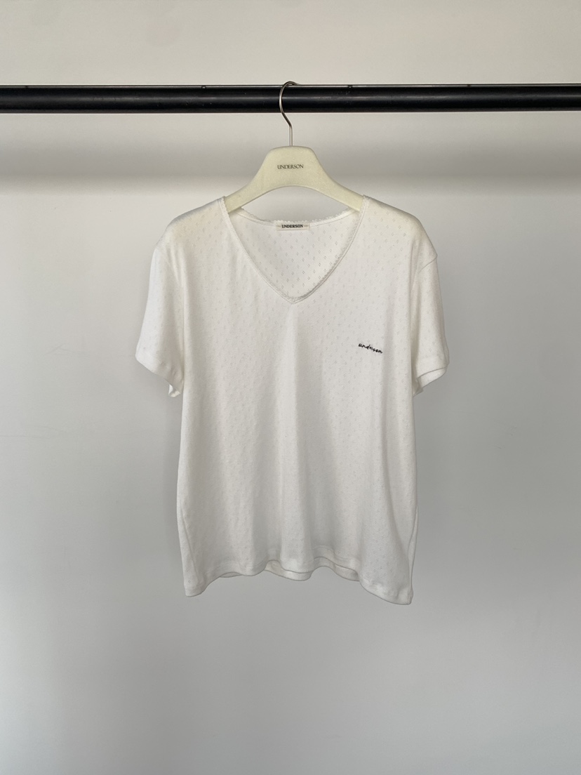 UNDERSON韓國東大門直郵女裝新款熱賣人氣職業時尚T恤V領UNDERSONT恤圖色1