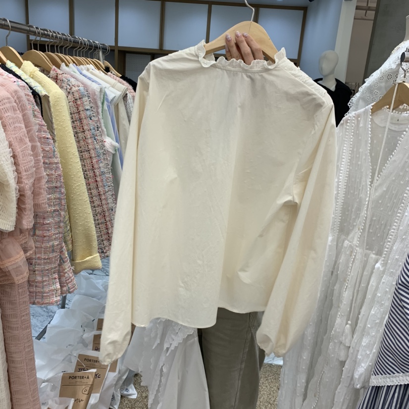 A韓國東大門代購女裝新品熱賣時尚休閑職業襯衫蕾絲衫荷葉邊A STORE襯衫/蕾絲衫