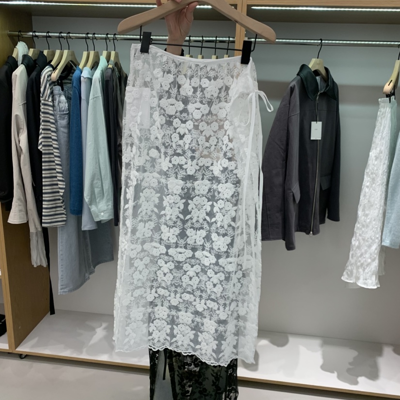 ALOT韓國代購女士新款人氣時尚26春夏職業長裙披肩花朵蕾絲A LOT長裙