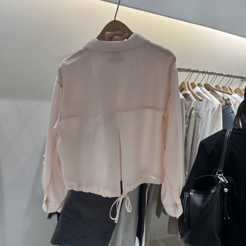 BLUEI-D/N SHARP韓國東大門直郵女裝新品熱賣襯衫蕾絲衫Blue i-d/N SHARP襯衫/蕾絲衫