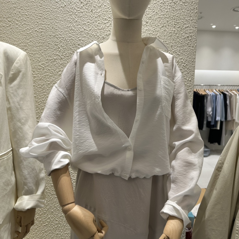 BLUEI-D/N SHARP韓國東大門直郵女裝新品熱賣襯衫蕾絲衫Blue i-d/N SHARP襯衫/蕾絲衫圖色2