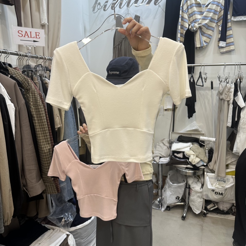 BILLION-L韓國東大門代購女士新款熱賣時尚人氣職業26春夏T恤BILLION-LT恤圖色1