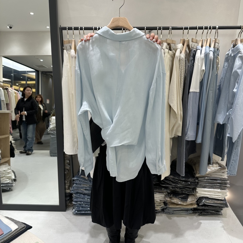 AURA韓國東大門直郵女裝新品推薦休閑熱賣人氣襯衫蕾絲衫Au ra襯衫/蕾絲衫