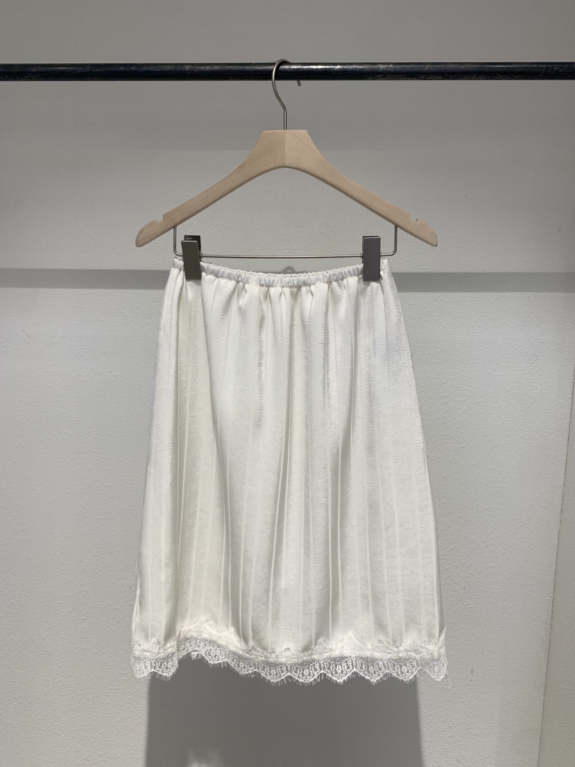 IR BIEN/BIENBIEN東大門直郵女裝新款休閑半身裙中短裙蕾絲IR BIEN/BIENBIEN半身裙/中短裙圖色1