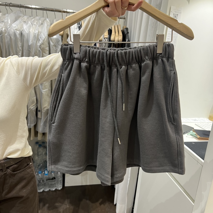 OURIN/THIS IS東大門代購女士新品26春夏人氣熱賣推薦短褲OURIN/THIS IS短褲圖色1