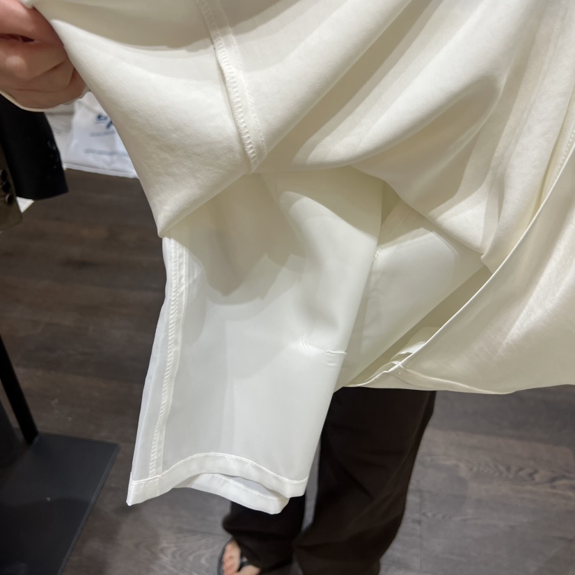 OURIN/THIS IS韓國東大門直郵女士新品推薦休閑短裙緞面OURIN/THIS IS短裙