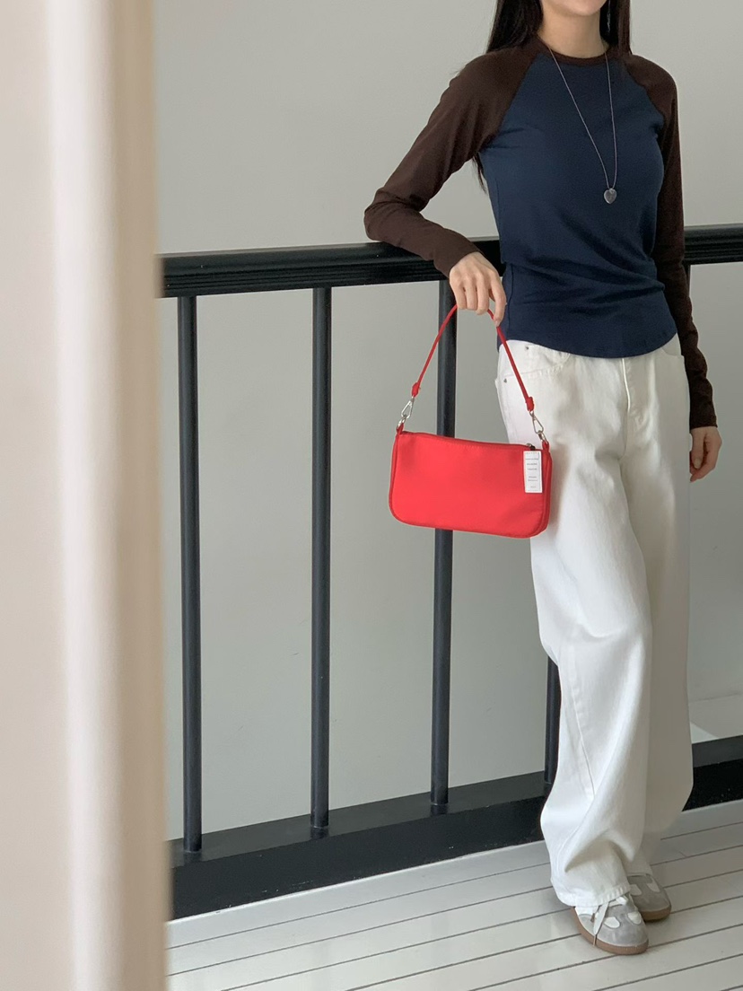 BINUS東大門代購女裝新款時尚休閑職業推薦人氣真品長袖T恤BINUS長袖T恤