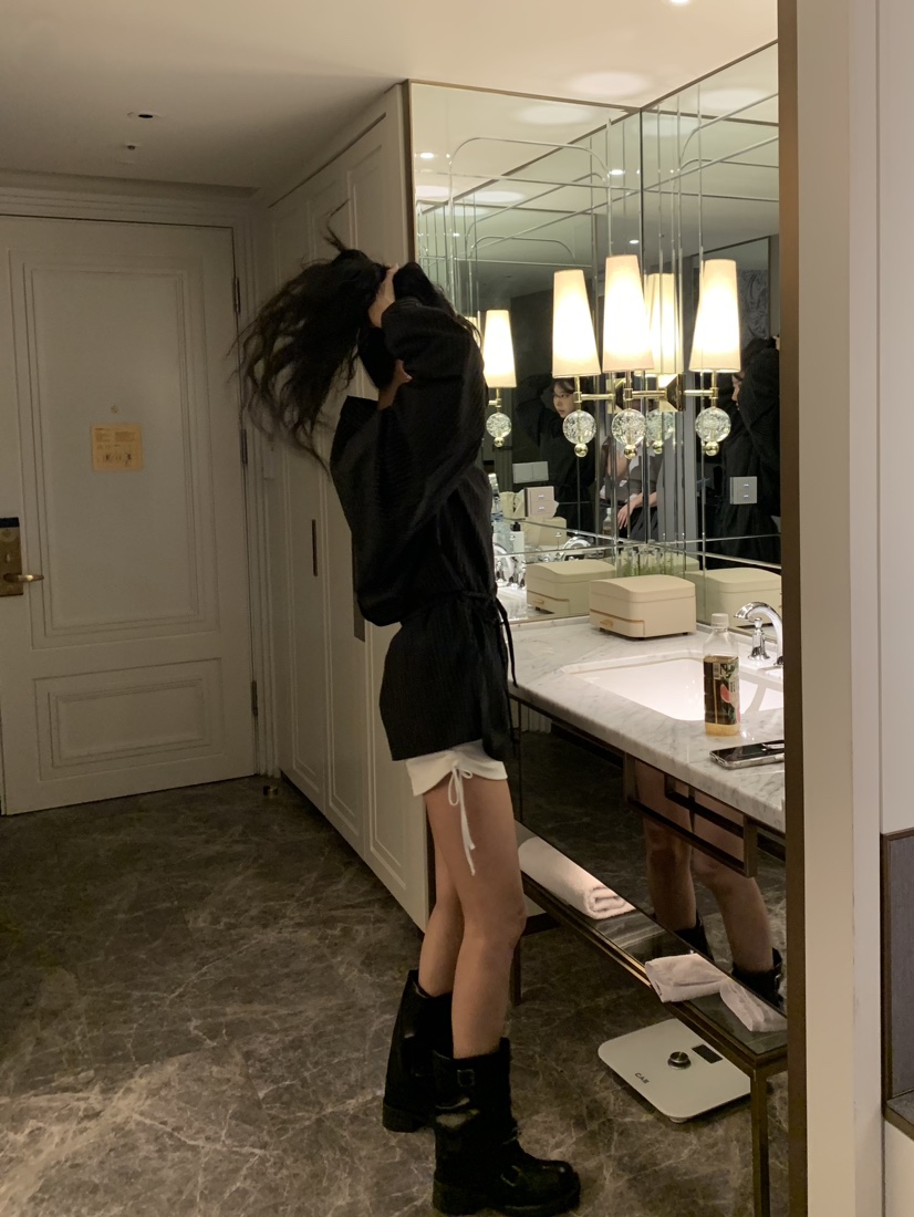 BADCALM韓國直郵女裝新品真品職業熱賣26春夏襯衫蕾絲衫含腰繩BADCALM襯衫/蕾絲衫