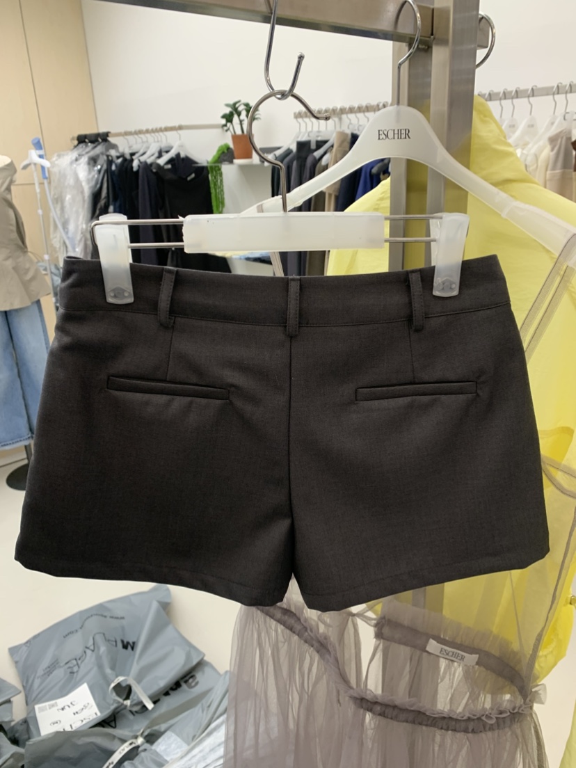 ESCHER東大門代購女裝新品人氣真品時尚短褲不含腰帶口袋ESCHER短褲