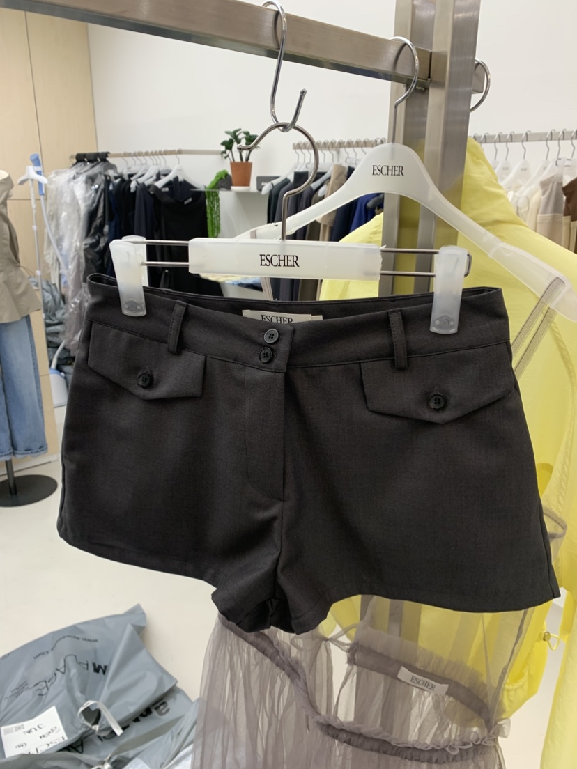 ESCHER東大門代購女裝新品人氣真品時尚短褲不含腰帶口袋ESCHER短褲圖色1
