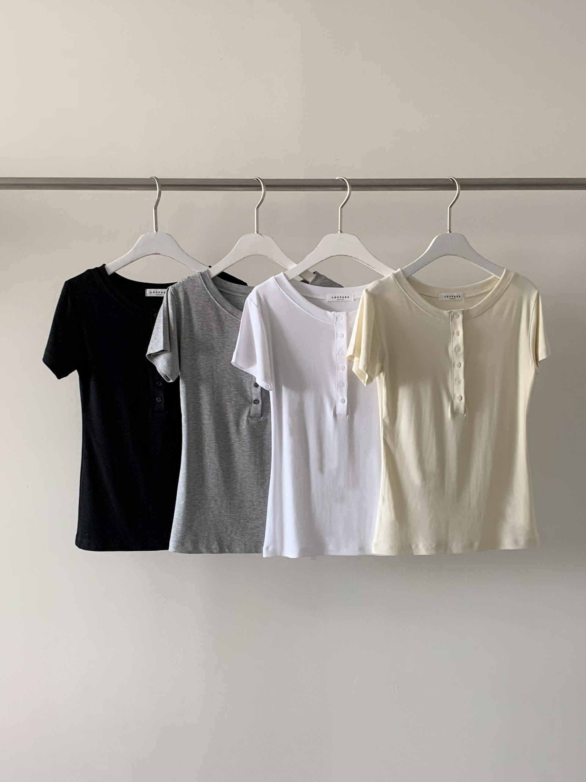 LEOPARD韓國直郵女裝新款推薦休閑人氣熱賣職業26春夏T恤LEOPARDT恤圖色1左一色