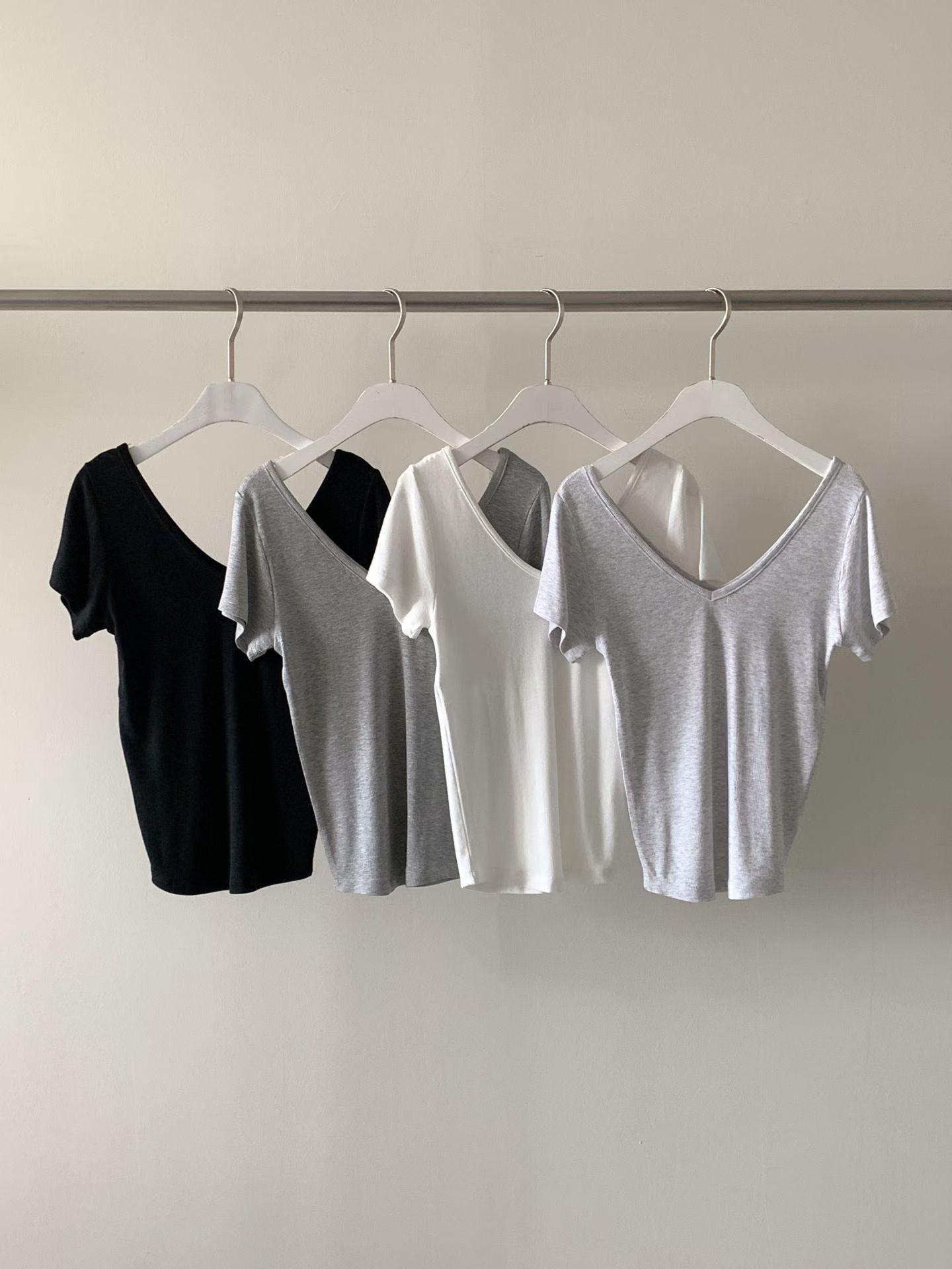 LEOPARD東大門實拍女士新款職業熱賣真品時尚人氣26春夏T恤LEOPARDT恤圖色1左一色