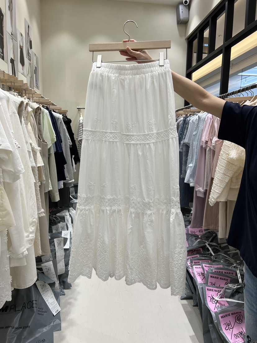 MARIE MARIE韓國直郵女裝新品時尚推薦熱賣長裙刺繡蕾絲MARIE MARIE長裙