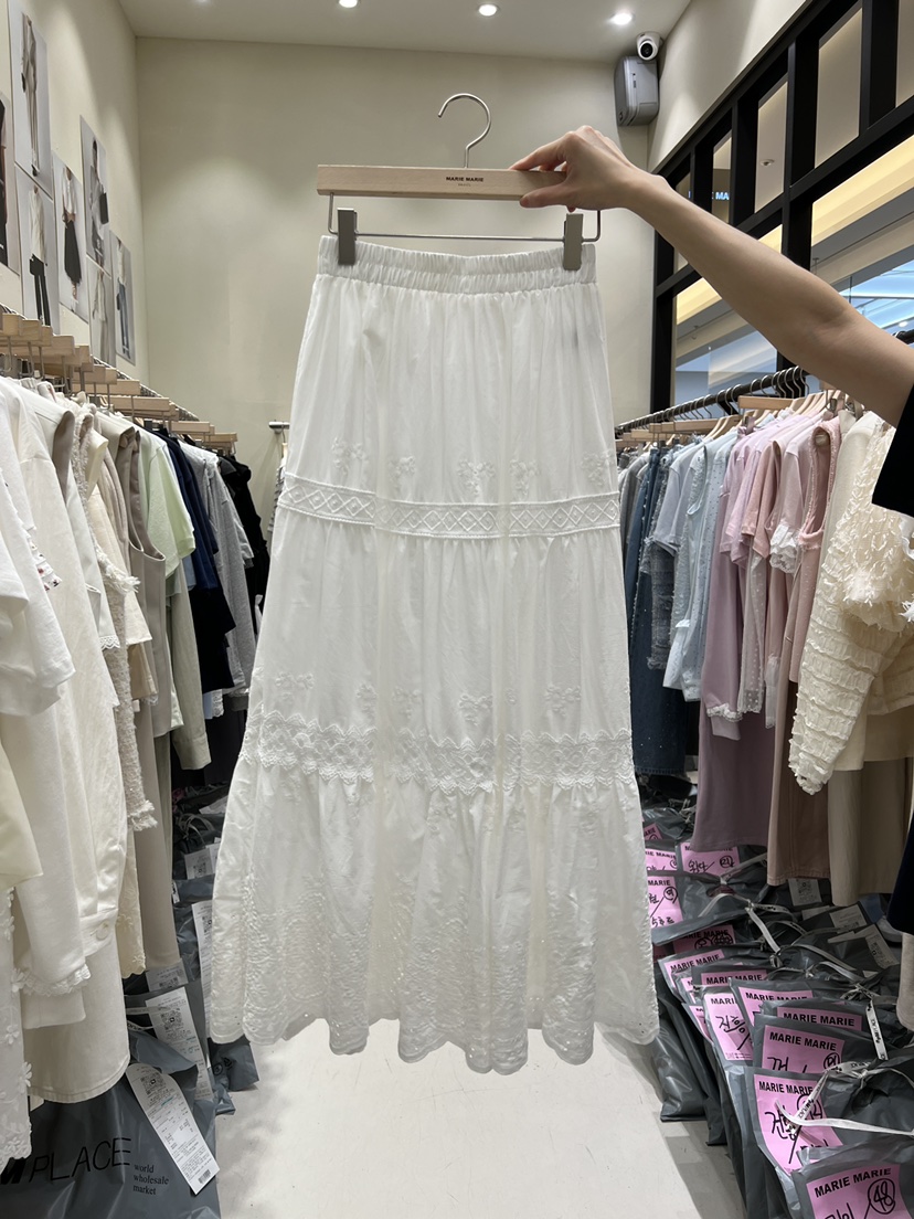 MARIE MARIE韓國直郵女裝新品時尚推薦熱賣長裙刺繡蕾絲MARIE MARIE長裙圖色1