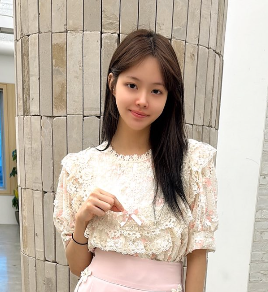 YARD韓國東大門直郵女士新品休閑人氣26春夏襯衫蕾絲衫刺繡YARD襯衫/蕾絲衫圖色2