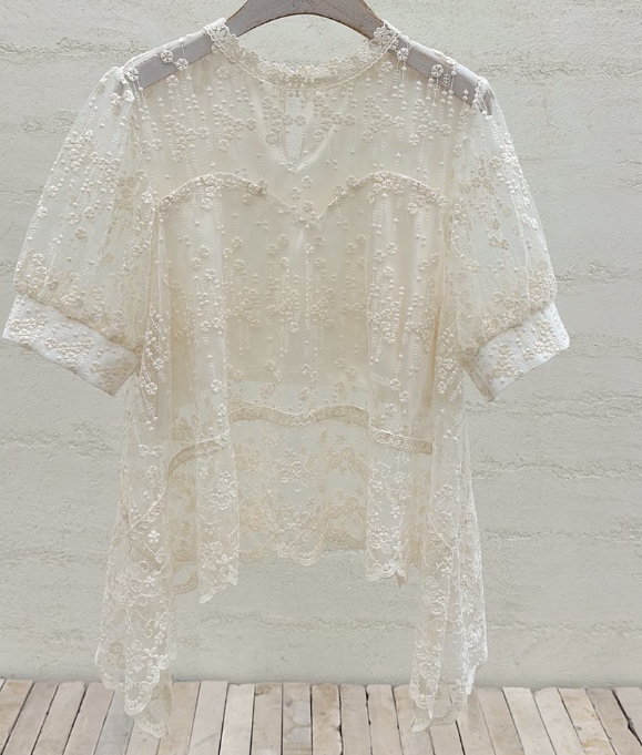 YARD韓國東大門直郵女裝新款時尚襯衫蕾絲衫不對稱羊毛刺繡YARD襯衫/蕾絲衫圖色1