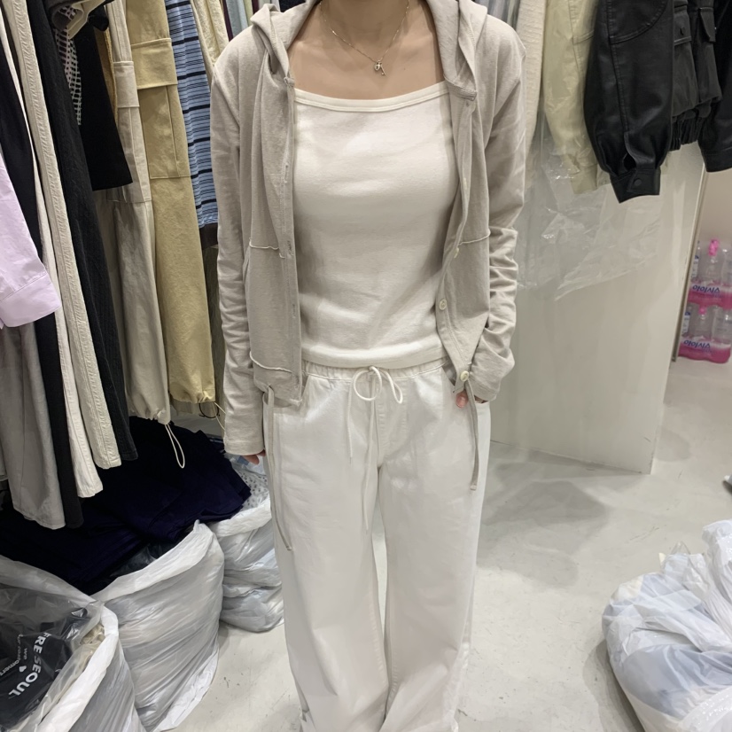 FRE韓國直郵女裝新款熱賣人氣休閑時尚職業推薦衛衣不含內搭FRE SEOUL衛衣