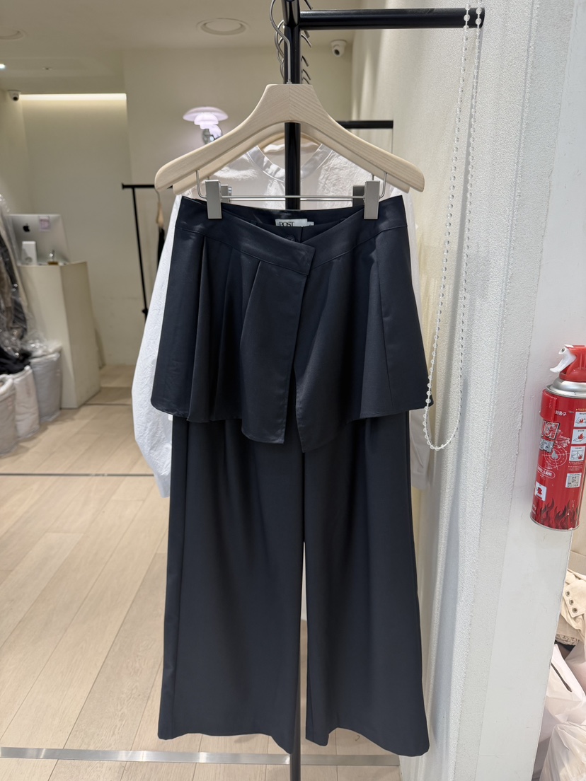 POSTMODERN韓國直郵女士新品推薦時尚人氣26春夏套裝兩件套POSTMODERN套裝圖色2深藍色