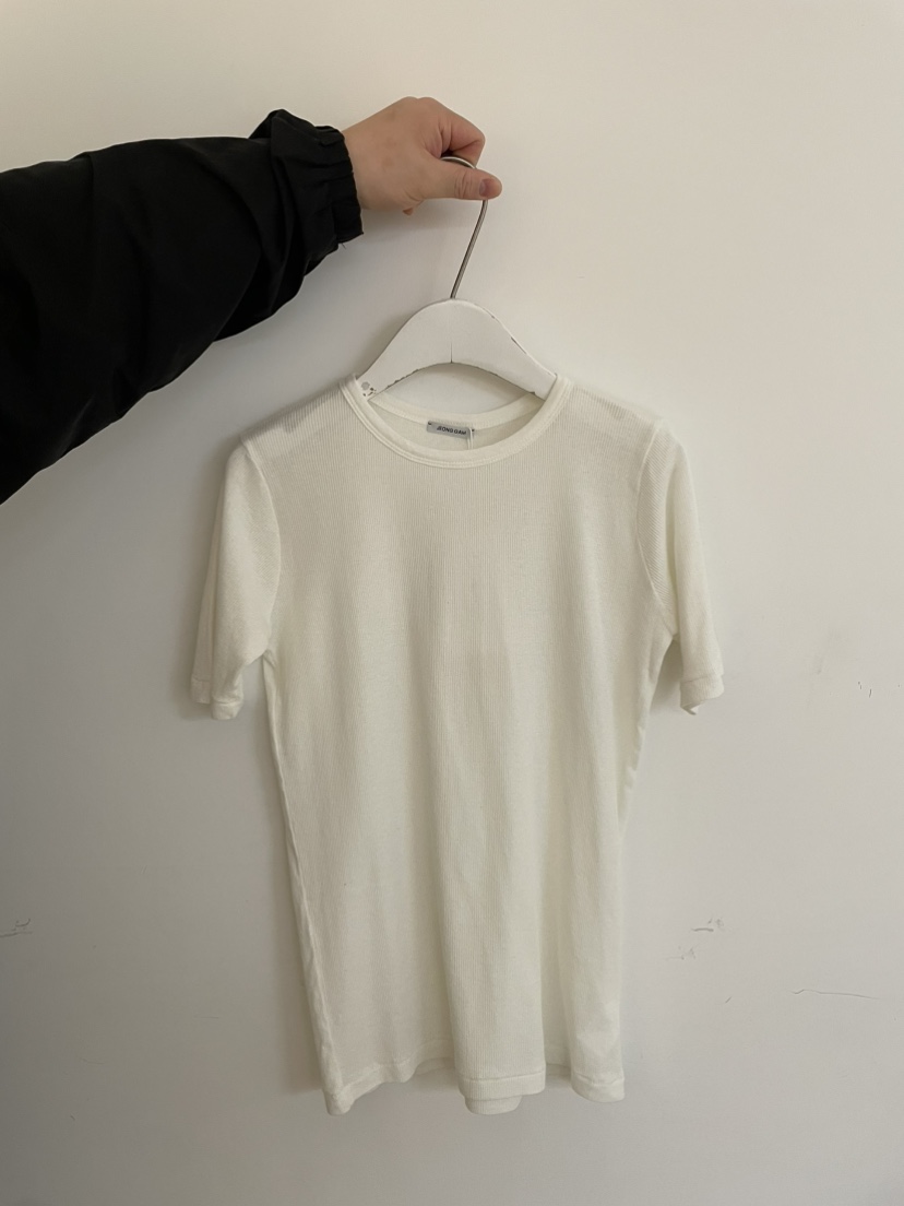 JEONG GAM STUDIOS韓國代購女裝新品推薦時尚職業熱賣T恤JEONG GAM STUDIOST恤圖色2