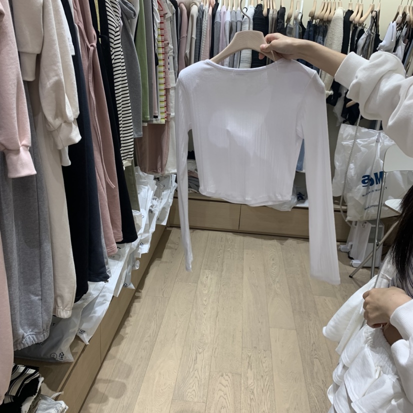 MEMOIRE韓國東大門代購女裝新款推薦26春夏長袖T恤口袋紐扣MEMOIRE長袖T恤