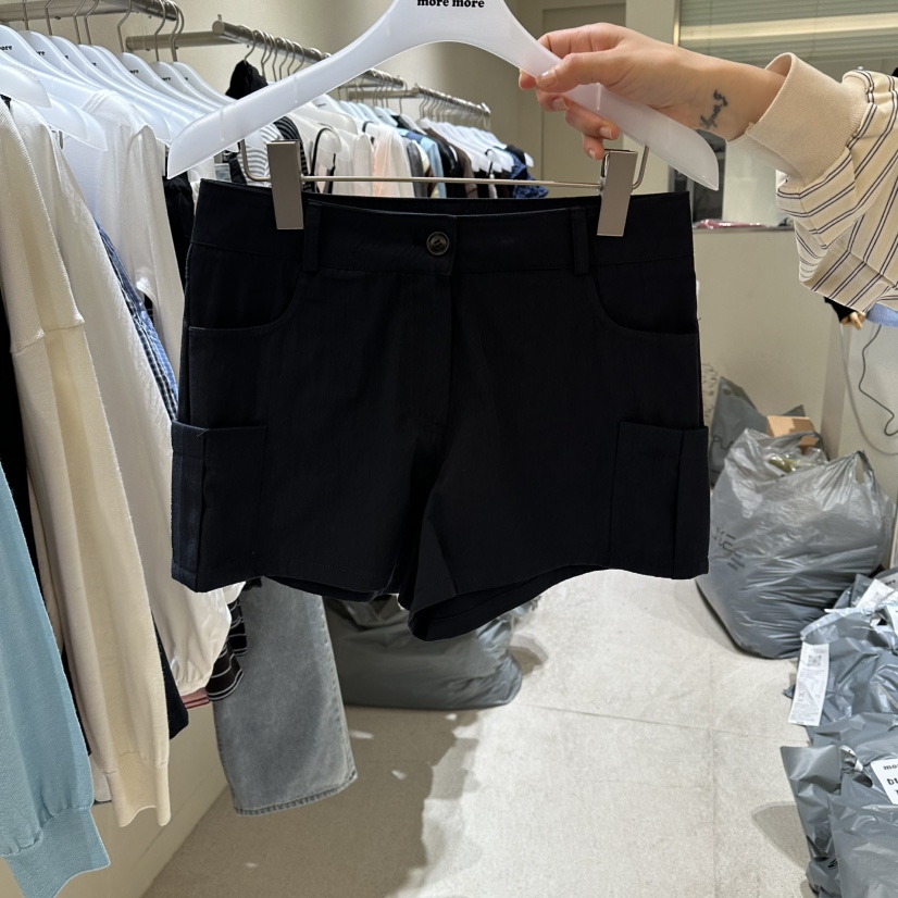 MOREMORE韓國東大門代購女裝新品熱賣26春夏短褲不含腰帶口袋more more短褲圖色2