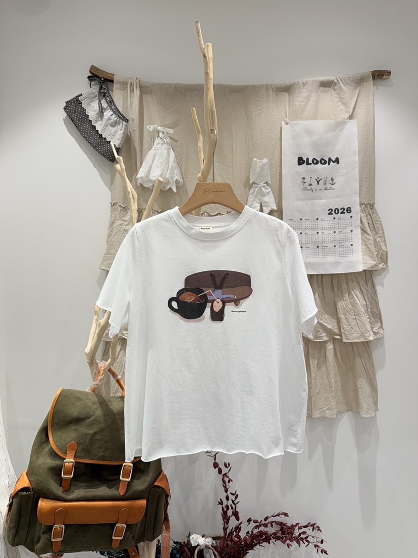 BLOOM韓國直郵實拍女裝新款人氣推薦時尚職業休閑熱賣T恤BLOOM-ST恤圖色1