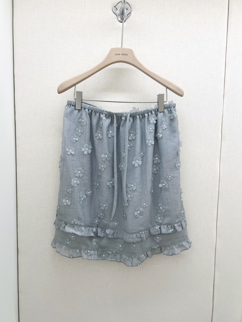 LOVE ROSIE韓國東大門代購女裝新款26春夏人氣推薦熱賣短裙LOVE ROSIE短裙圖色1