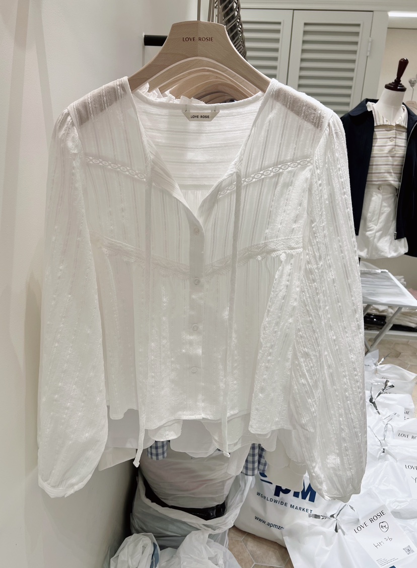LOVE ROSIE韓國東大門直郵女士新品26春夏熱賣襯衫蕾絲衫LOVE ROSIE襯衫/蕾絲衫圖色1