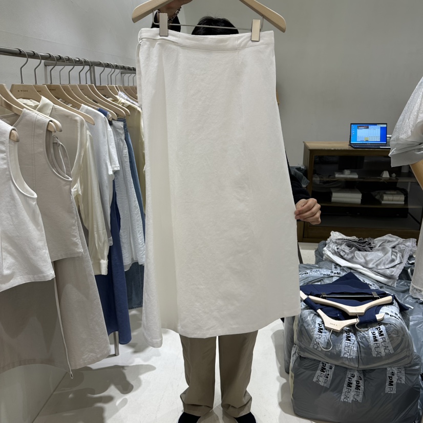 A WANT韓國直郵女士新款推薦休閑26春夏時尚熱賣職業長裙A WANT長裙