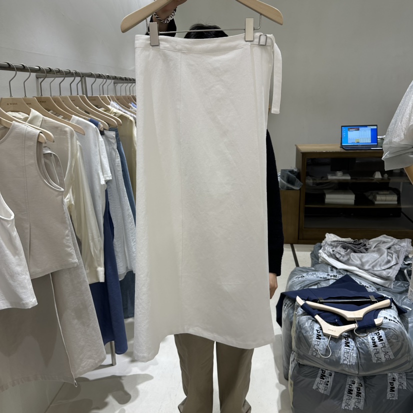 A WANT韓國直郵女士新款推薦休閑26春夏時尚熱賣職業長裙A WANT長裙圖色1