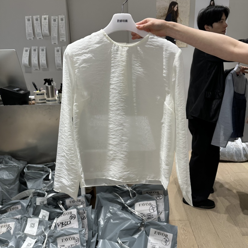 FAVOR-P韓國東大門代購女裝新款26春夏職業推薦襯衫蕾絲衫FAVOR-P襯衫/蕾絲衫圖色1