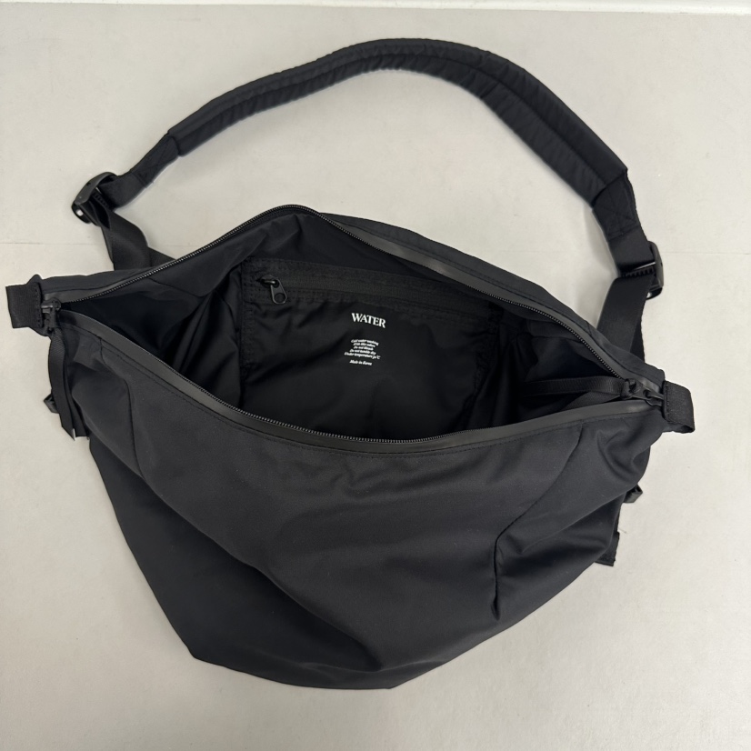 WATER/RIVER韓國東大門直郵女士新品職業熱賣單肩斜跨包WATER/RIVER單肩/斜跨包