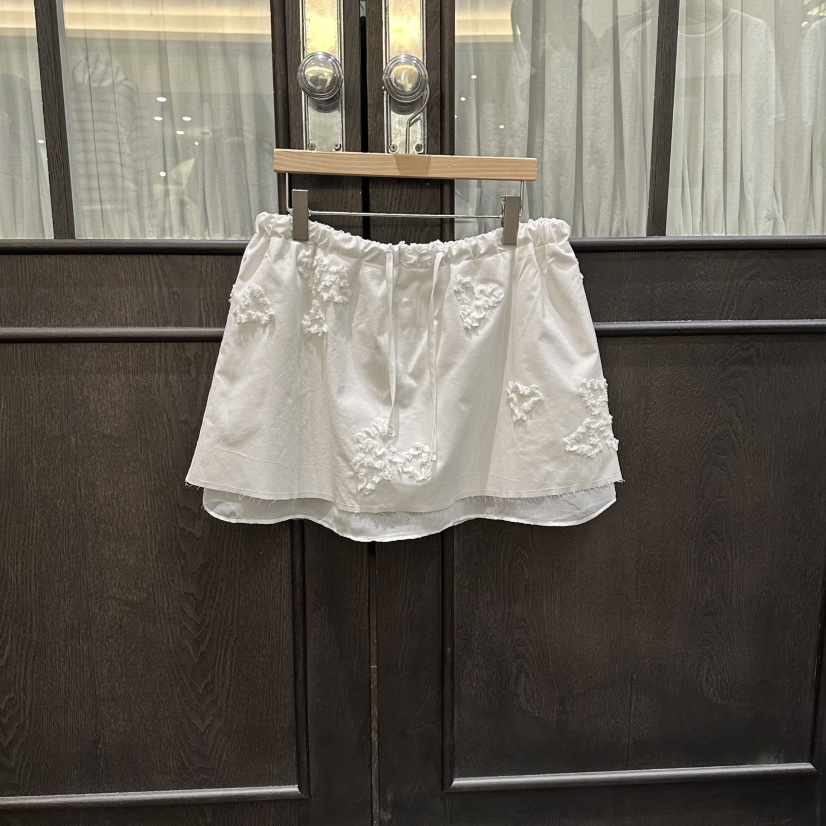 VIBELLE韓國東大門直郵女裝新品熱賣人氣推薦26春夏職業短裙VIBELLE短裙圖色1