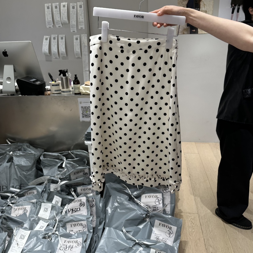 FAVOR-P韓國東大門直郵女裝新品熱賣時尚推薦26春夏長裙FAVOR-P長裙圖色1