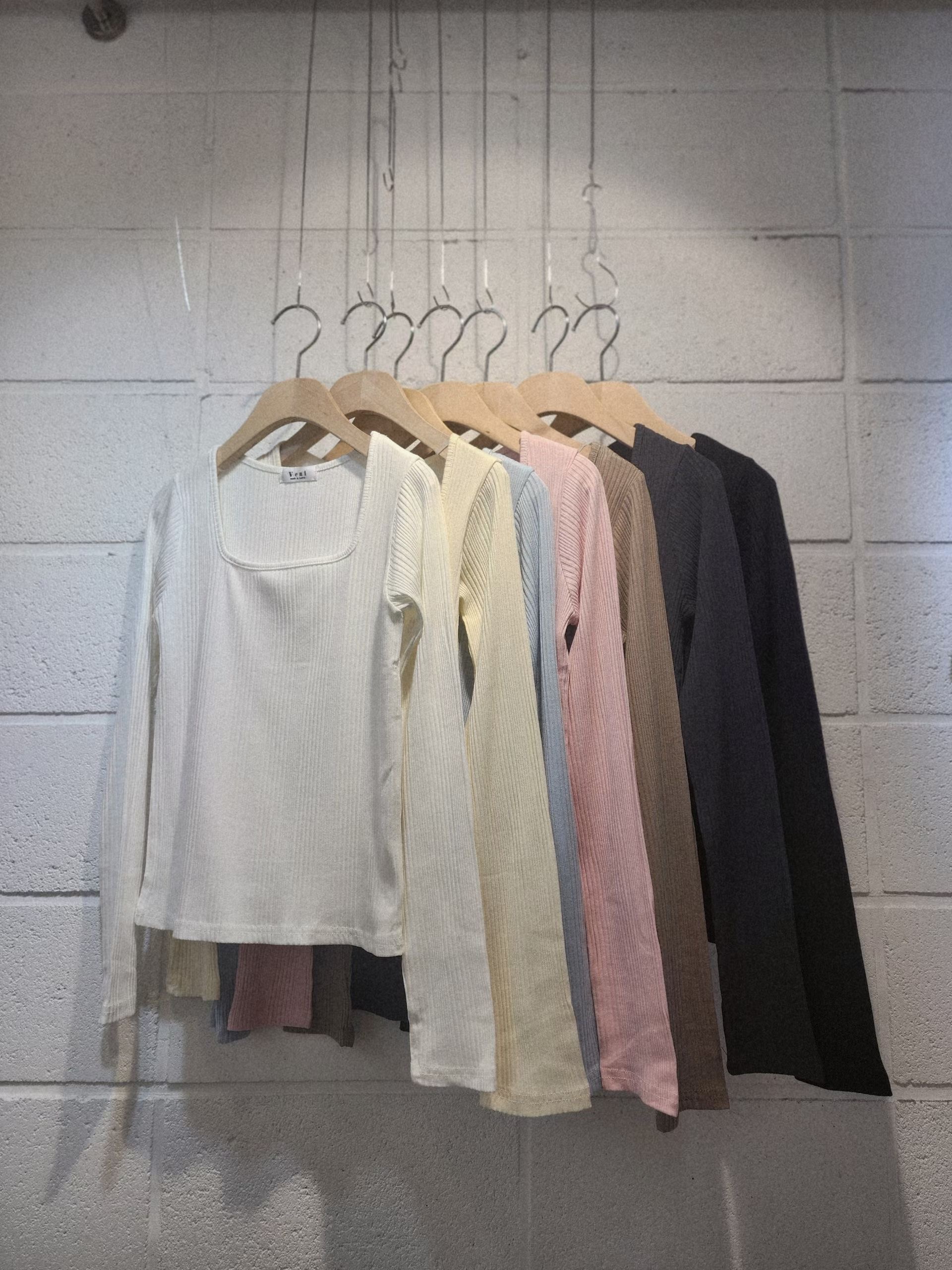 VENI韓國代購女裝新款熱賣26春夏休閑長袖T恤奶油色莫代爾VENI長袖T恤圖色2左二色