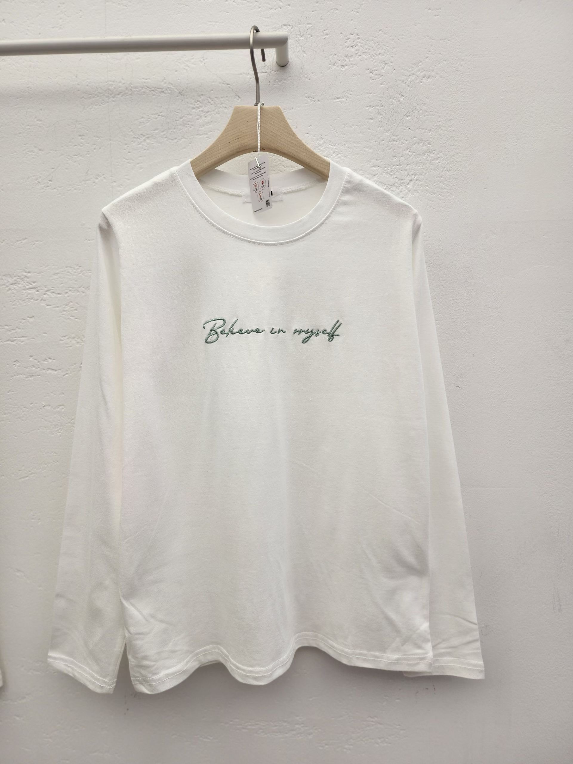 VENI東大門直郵女士新款休閑26春夏時尚人氣職業熱賣長袖T恤VENI長袖T恤圖色2