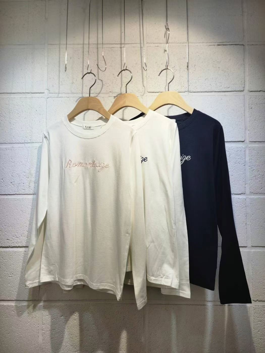 VENI東大門實拍女裝新品推薦時尚人氣休閑熱賣職業長袖T恤VENI長袖T恤