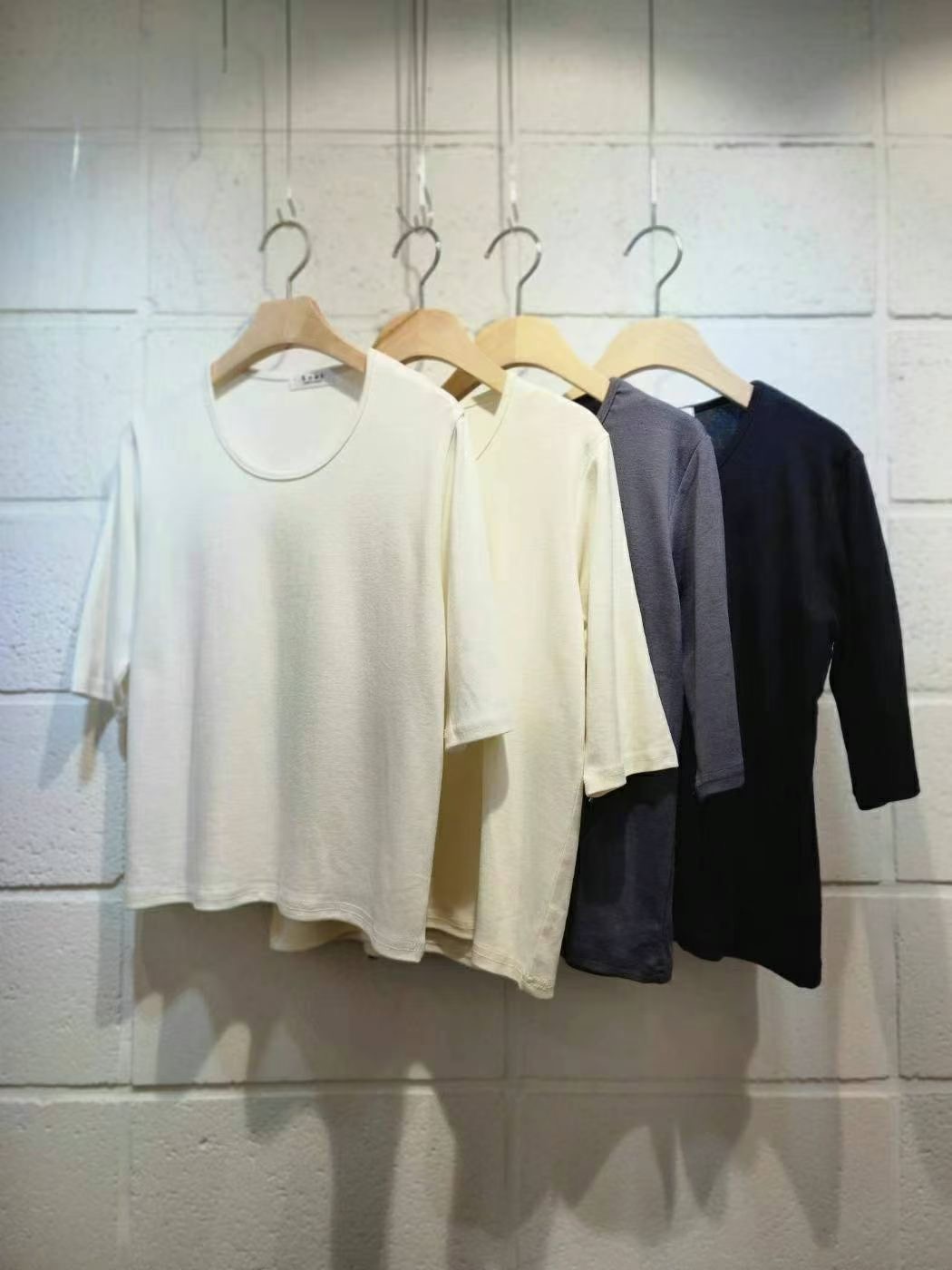 VENI東大門直郵女裝新品真品熱賣推薦時尚人氣T恤莫代爾棉VENIT恤圖色1左一色