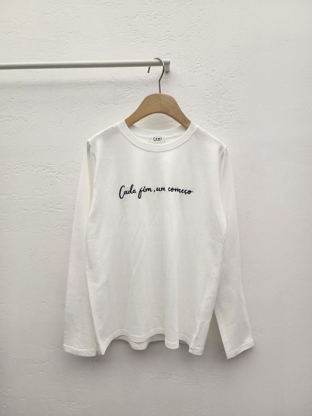 VENI東大門實拍女裝新品推薦休閑26春夏長袖T恤莫代爾棉質VENI長袖T恤圖色1