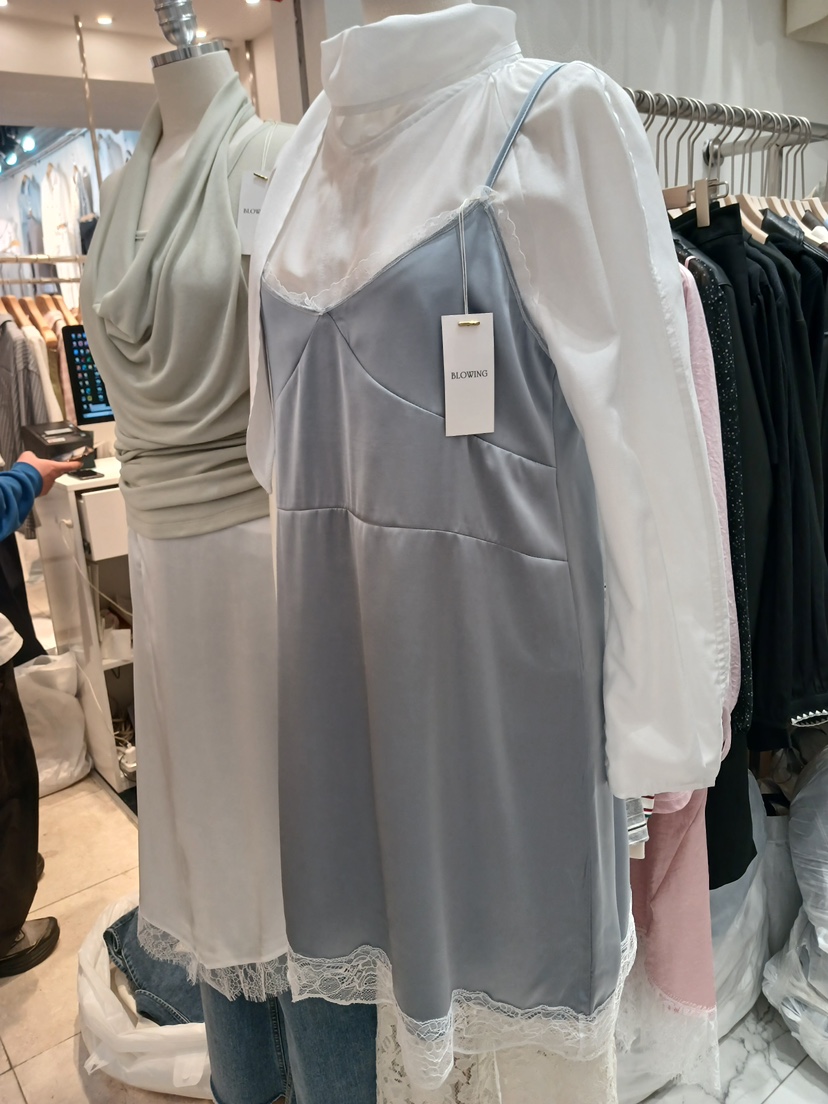 X韓國直郵女士新品職業26春夏推薦熱賣人氣連衣裙不含內搭BLOWING連衣裙圖色2